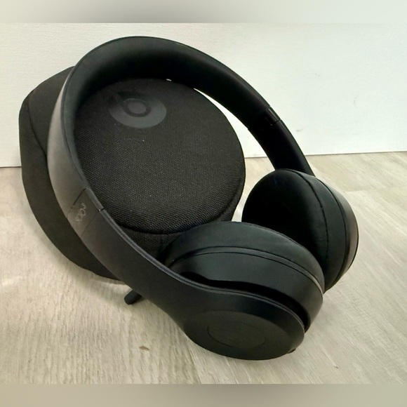 Beats by Dr. Dre Studio3 Over the Ear Wireless Headphones - Black - Picture 1 of 10